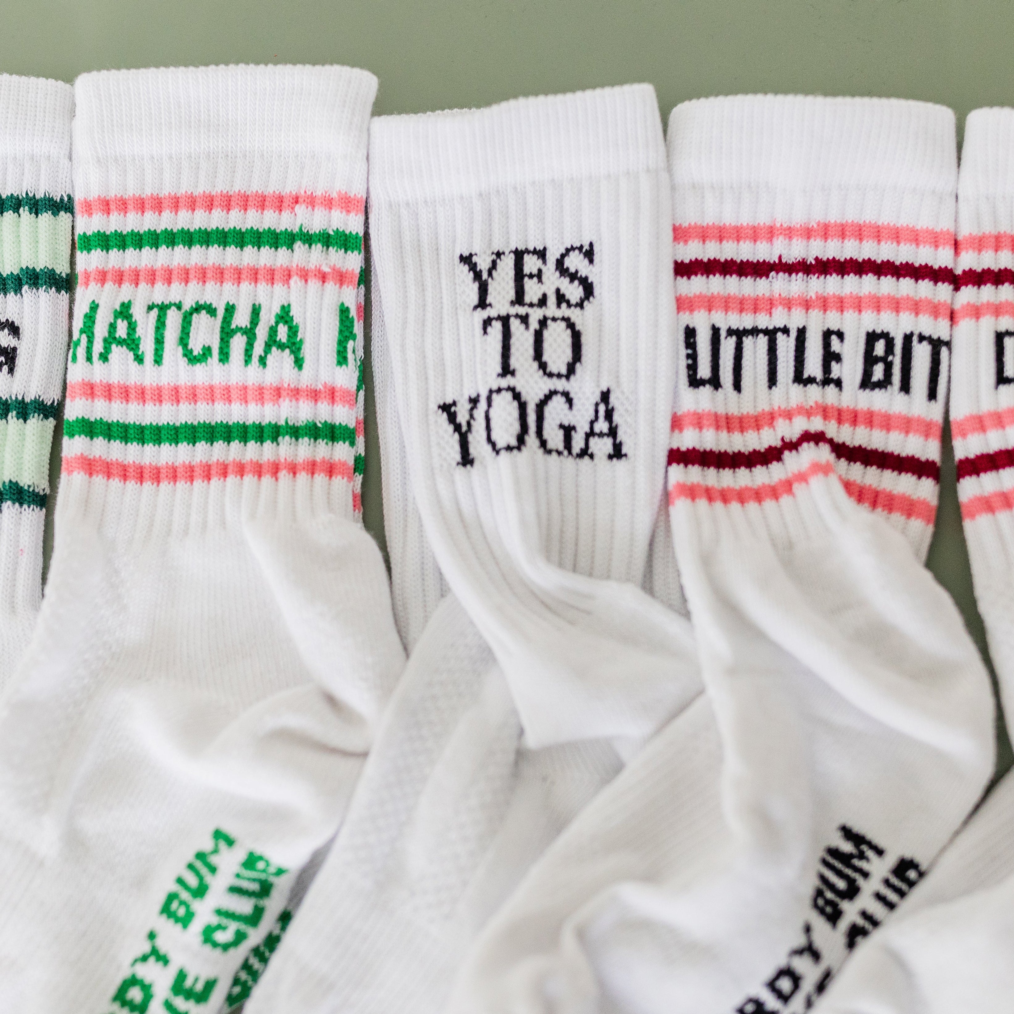 YES TO YOGA Slogan sports socks